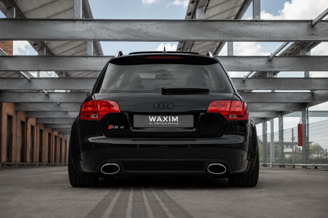 Audi RS4 B7 Avant · 11